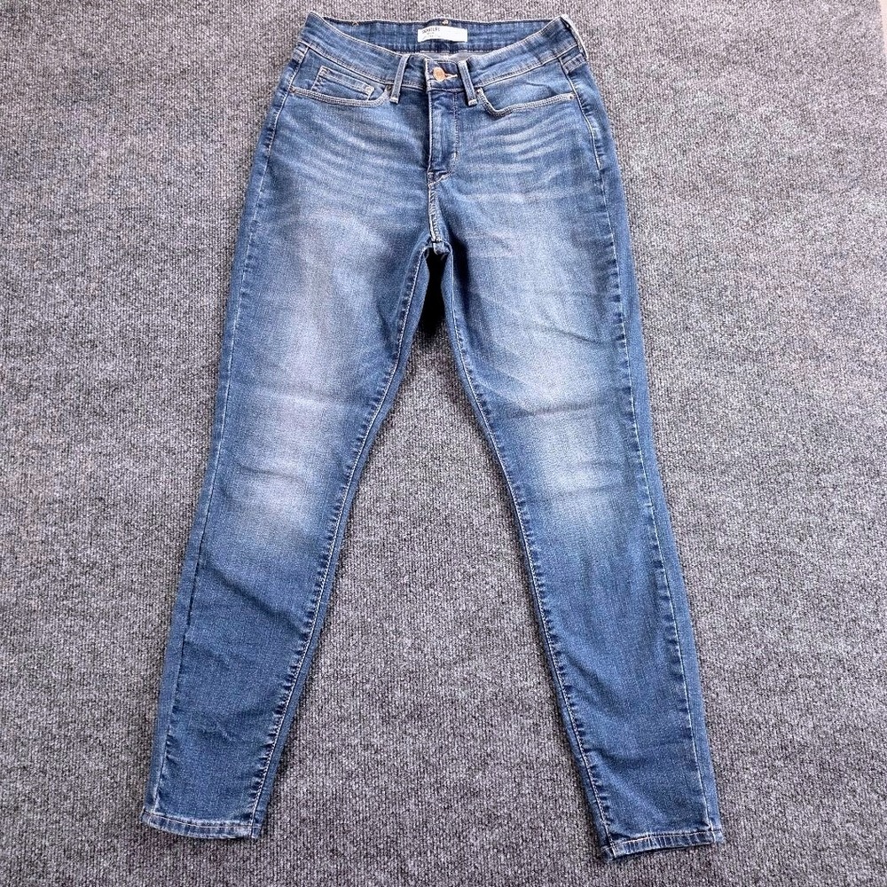 Signature by Levi Strauss &‎ Co Totally Shaping Skinny Jeans Medium Wash 6S